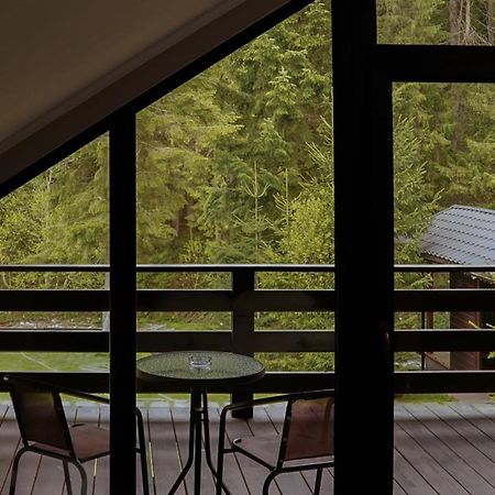 Berghaus Bukovel Villa Bagian luar foto