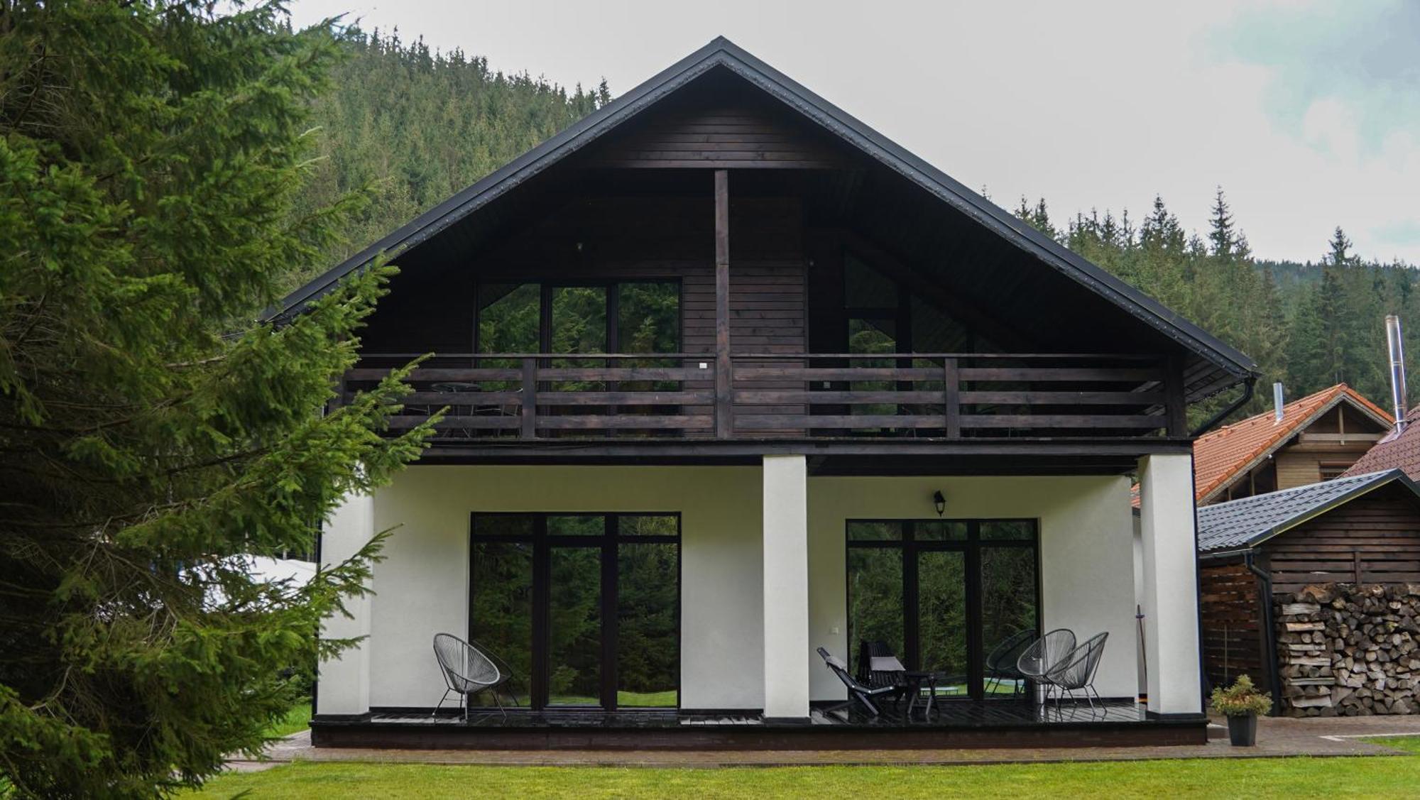Berghaus Bukovel Villa Bagian luar foto